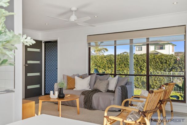 22 Braemar Road, Caves Beach NSW 2281 - House For Rent | Domain - Photo 1
