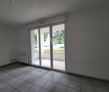 Location Appartement 1 pièce 31m² - Photo 2