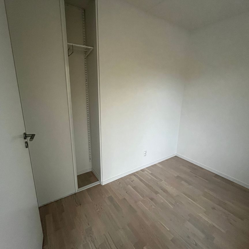 Unnas väg, Bro - Photo 1