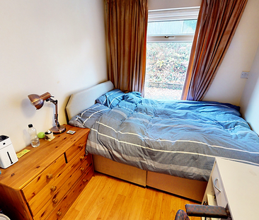 5 bedroom semi-detached house to rent - Photo 2 | Rentumo