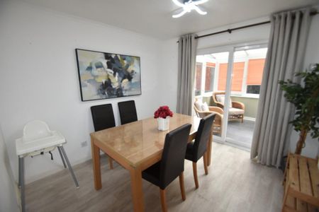 3 bedroom semi-detached house to rent - Photo 3