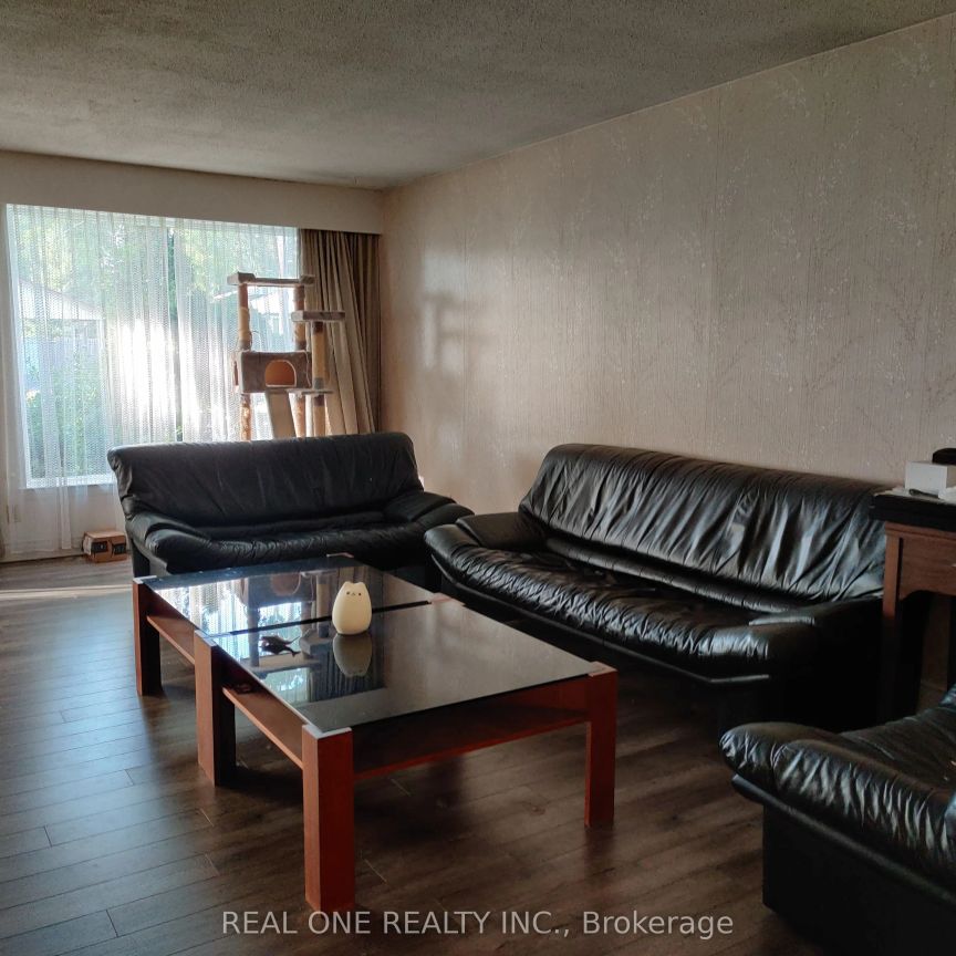 9 Lisburn Crescent #upper - Photo 1