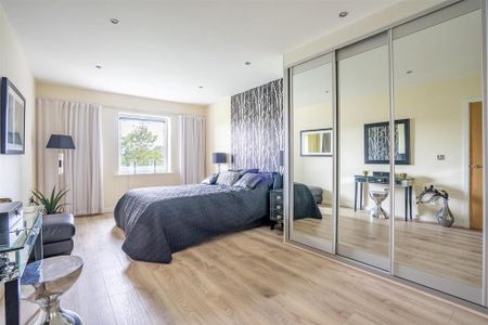 2 bedroom penthouse to rent - Photo 2
