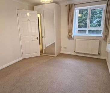 2 bedroom ground floor flat to rent - Photo 4