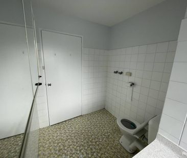 Newly Updated 1 Bedroom Unit - Photo 6