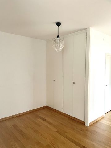 Proche Aéroport et organisations internationales - Foto 3