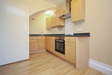 1 bedroom maisonette to rent - Photo 2