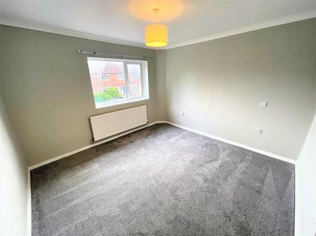 Yeardsley Close, Stockport - Photo 3