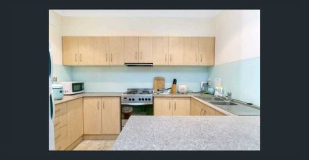 Modern 2-Bed, 2-Bath Apartment in the Heart of the City - Photo 3