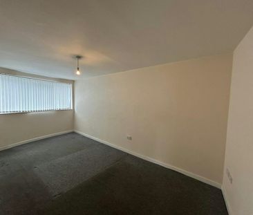 Apartment to rent on - Photo 2