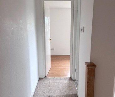 2 bedroom semi-detached house to rent - Photo 2