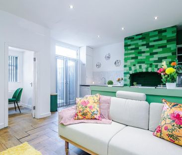 4 bedroom end of terrace house to rent - Photo 4