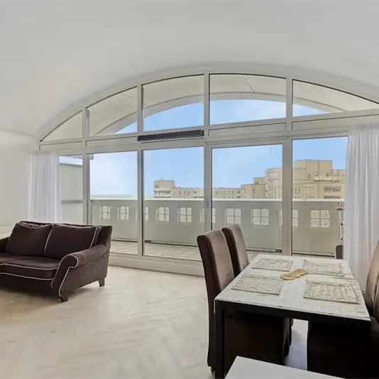 Appartement meublé avec balcon et parking, Palaceplein, La Haye - Photo 1