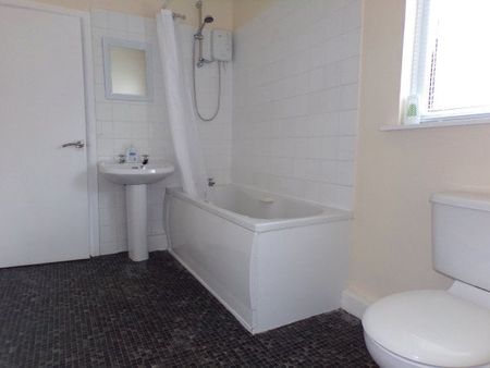 De Lacy Street, Ashton-on-Ribble - Photo 4