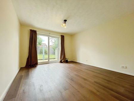 2 bedroom semi-detached house to rent - Photo 3