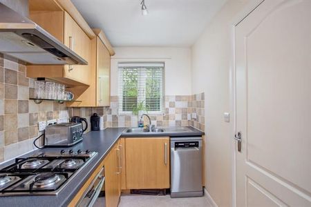 1 bedroom flat to rent - Photo 5