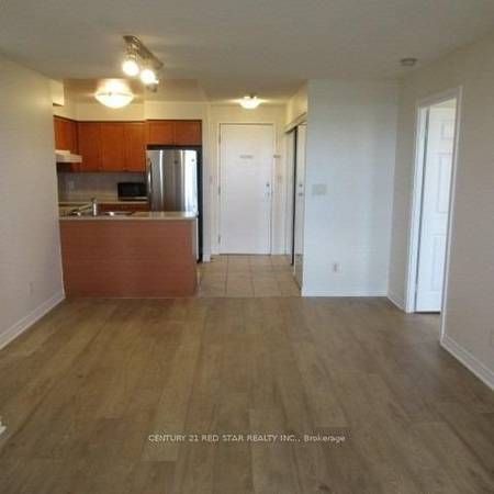 Burnhamthorpe / Duke Of York Bright +Spacious 2Bdrm Lake View Near Sq - Photo 3