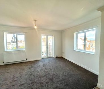 London Road, Portsmouth - Photo 1