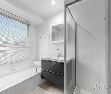 7 Davies Street, Rosanna - Photo 1