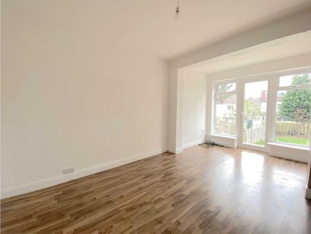 3 bedroom semi-detached house to rent - Photo 2