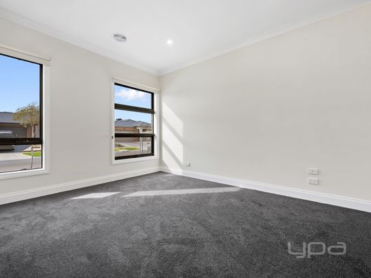 18 Sunset Avenue, Harkness - Photo 1