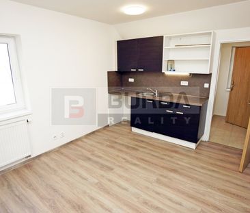 Pronájem bytu 1+kk a garsoniéry 25 m², Neratovice - Photo 2