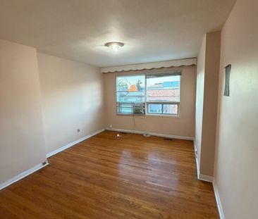 For Lease - 451 Rogers Road Unit# B, Toronto, Ontario - Photo 4