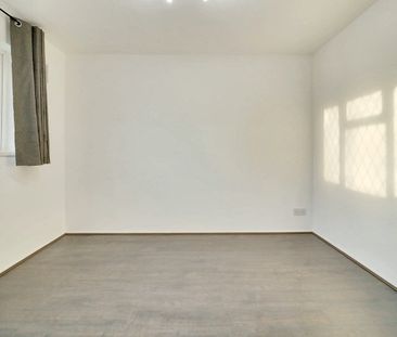 Falcon Way, Harrow, HA3 - Photo 3