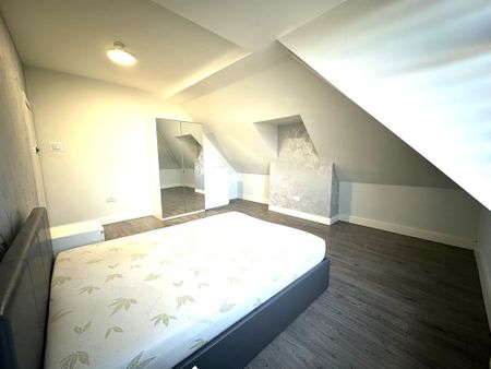 Chaplin Road, London - Photo 3