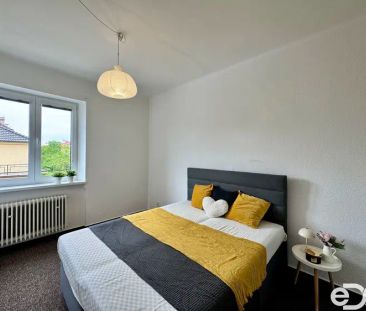 Pronájem bytu 2+1 s lodžií - Fotografie 1