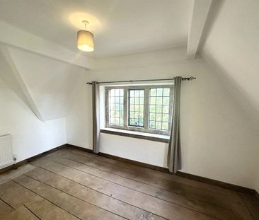 A refurbished Grade II listed period cottage in this desirable vill... - Photo 5