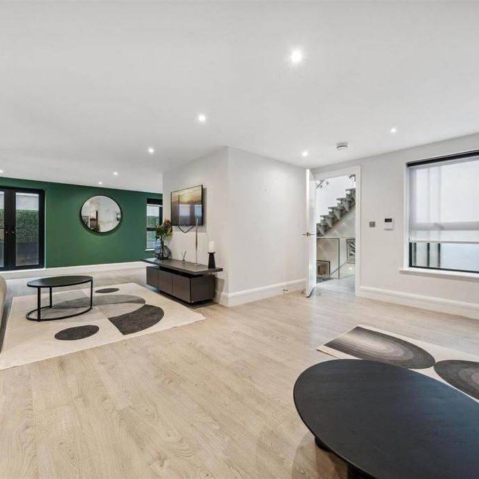 3 bedroom terraced house to rent - Photo 1