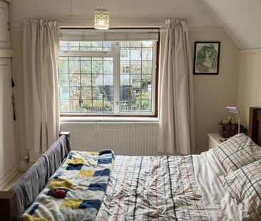 Downlands Avenue, Worthing - Photo 1