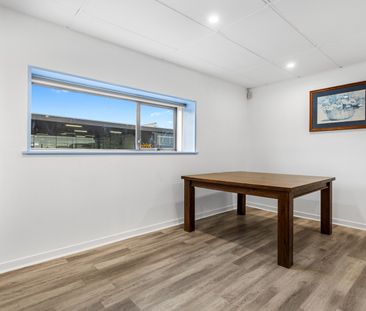 Large 4 Bedroom Apartment – Close to Ara and Central City with Off-... - Photo 4