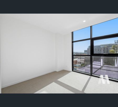 16/139 Boundary Road, North Melbourne, Vic 3051 - Photo 2