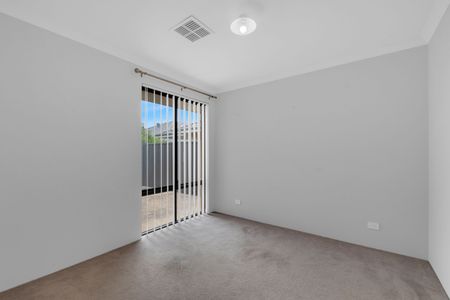 4 Bedroom Family home in Baldivis - Photo 4