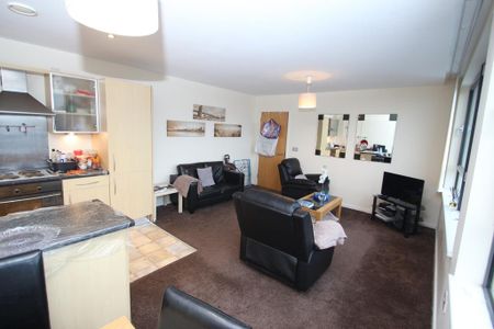 2 bedroom apartment to rent - Photo 2