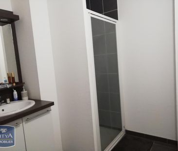 Location Appartement 2 pièces 41m² AVRILLE 49240 - Photo 4