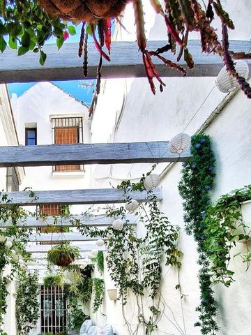 3 bedroom luxury Flat for rent in Marbella, Spain - Photo 2