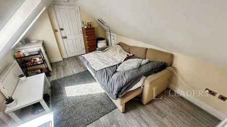Wardown Crescent - Ensuite Room In Shared House &#; All Bills Included, LU2 - Photo 3