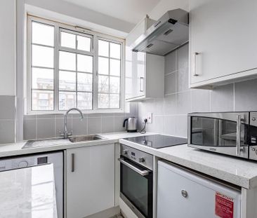 Studio to rent - Photo 2