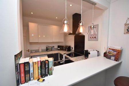 2 bedroom apartment to rent - Photo 3