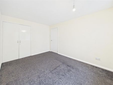 3 bedroom Town house to rent - Photo 5
