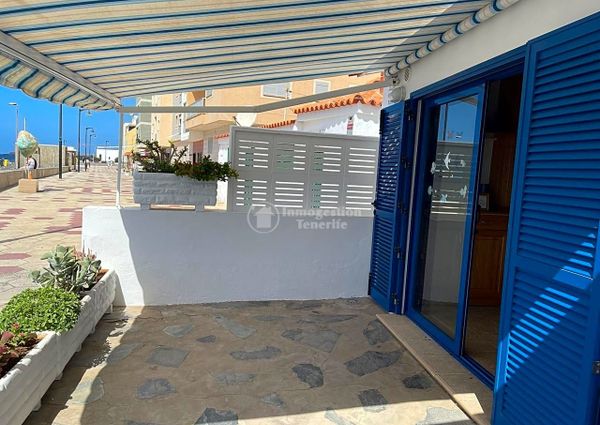 ** To rent 1 bedroom beach front house in Las Galletas