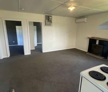 Rural Three Bedroom House - Photo 5