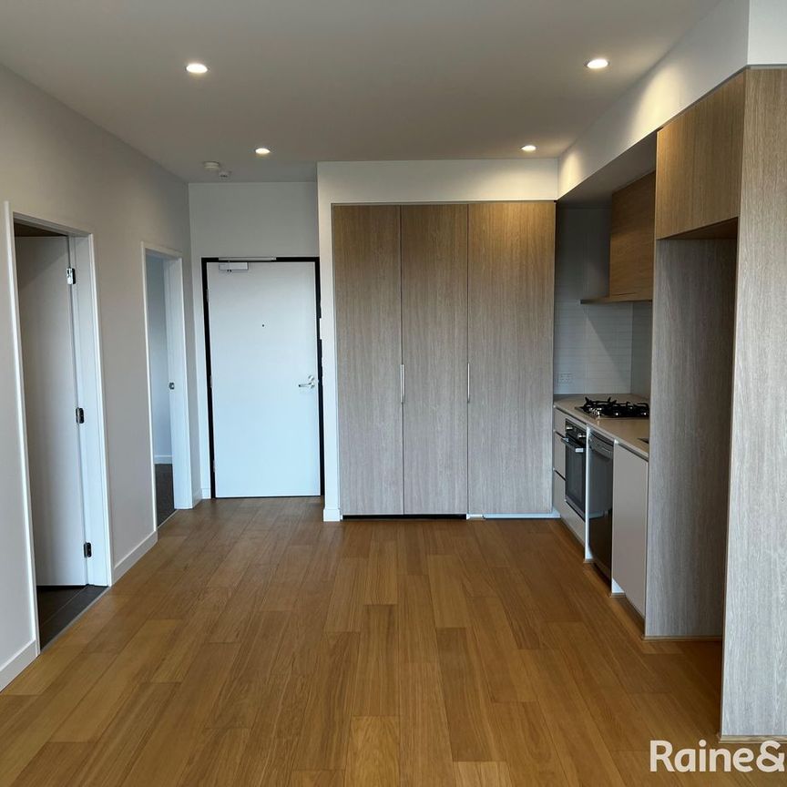 Splendid 2Br Top Floor Lancaster Apartment in Williams Landing! - Photo 1