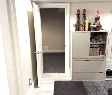 For Lease - 251 Floyd Avenue Unit# Lower Unit, Toronto, Ontario - Photo 2