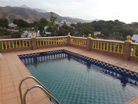 Long-term rental of a villa in Nerja (Exotic) - Photo 4