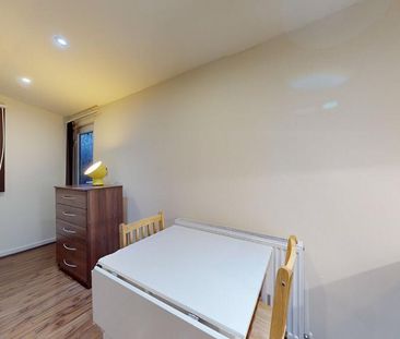 Studio to rent - Photo 6