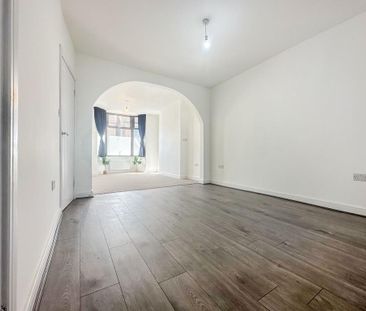 3 bedroom end of terrace house to rent - Photo 1